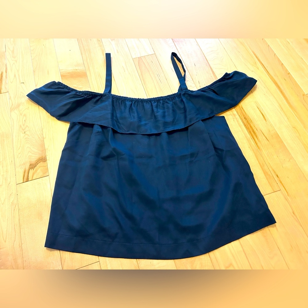LOFT navy blue top size LARGE NWT
